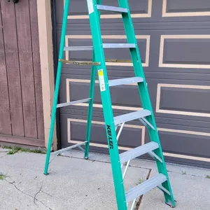 KELLER 8 Foot Fiberglass Ladder. See photos for specifications.