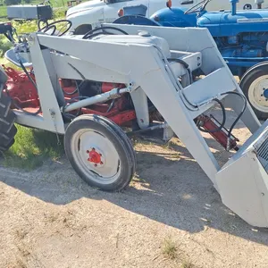 Ford 8N *running*