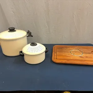 Pots, cutting board