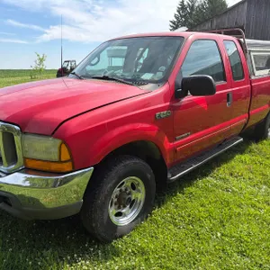 2001 Ford F250 4x4 XLT SuperDuty Pickup Truck