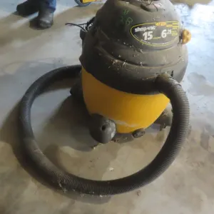 Shop Vac – 6.25 HP, 15 Gallon, w/ Hose