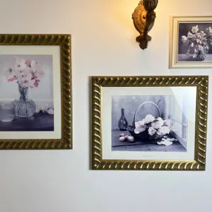 Contrast Floral Art