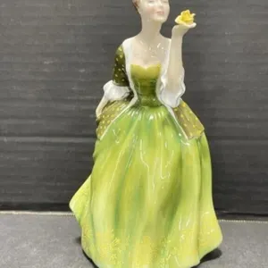 Royal Doulton - Fleur   Hn2368