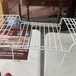 White wire organizer for dishes