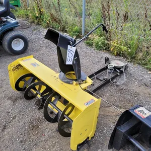 2011 John Deere 44'' Lawn Tractor Snow Blower
 UNRESERVED