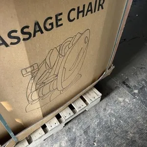 UNUSED MASSAGE CHAIR