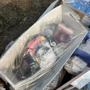 PALLET OF MISC: HDMI CONVERTERS, SVGA CABLES,