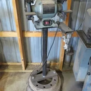 Bench Grinder on Stand