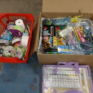 Crafting bundle, Acrylic Paints & set, assorted