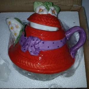 Ceramic Hat Tea pot
