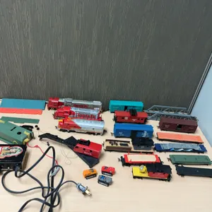 HO Scale Model Trains With Santa Fe Locomotives, Rolling Stock, Tyco/Mantua Engines, and Transformer