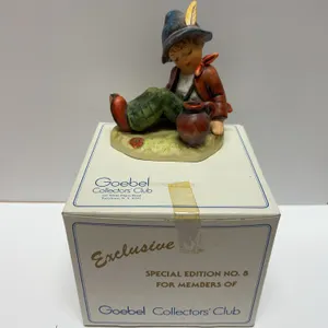 Goebel Collectors' Club Exclusive Special Edition No. 8 Figurine, Germany 1976, With Original Box, 5