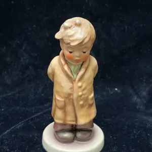 M.I. Hummel Club Figurine "Too Shy To Sing / Erster Bass" Goebel 2002, 4 Inch, Germany, 2003/2004 Cl