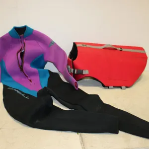 O'Neill Wetsuit & Dog Flotation Vest