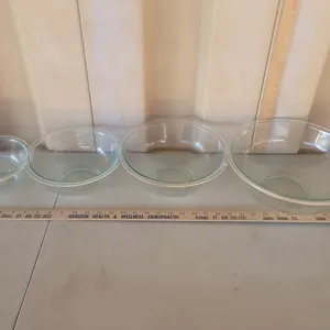 4 Pc Pyrex Clear Glass Missing Bowls