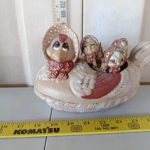 Vintage Hand Painted Ceramic Hen & Chicks