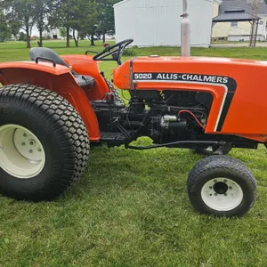 1983 Allis Chalmers 5020
