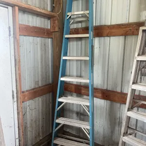 Werner Blue Fiberglass Single Sided Step Ladder 8 Foot