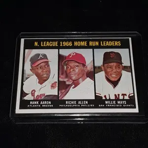1967 Topps Willie Mays / Richie Allen / Hank Aaron