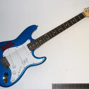 STEDMAN PRO ELECTRIC GUITAR SIGNED BY BILLY IDOL