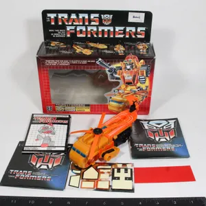 1986 HASBRO TRANSFORMERS G1 TRIPLE CHARGER