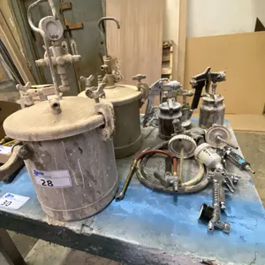 GROUP OF ASSORTED PAINT SPRAYING ITEMS/EQUIPMENT