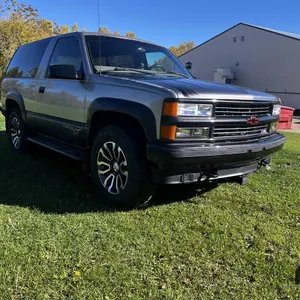 1999 Chevrolet Tahoe GT 2-Door SUV w/ Front Snow Blade