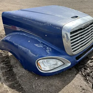 2006 Freightliner Hood
 UNRESERVED