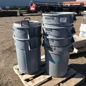 Garbage Cans
 UNRESERVED