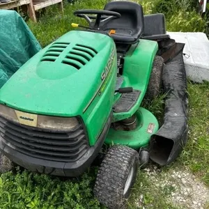 John Deere Sabre Riding Lawn Mower