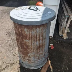 2 galvanized trash cans, 1 lid