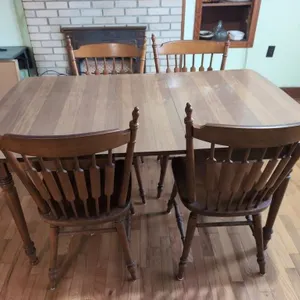 Tell City Table, 4 chairs, leaf 48x35.5 leaf 12in