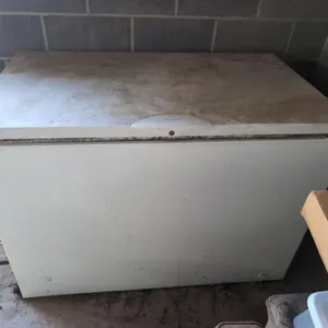 Frigidaire chest freezer manual defrost 48x28