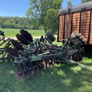 John Deere 1120 18' +/- Disc