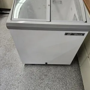 30"�26"�37" True Chest Freezer