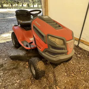 Husqvarna YTH2042 Riding Mower
 UNRESERVED