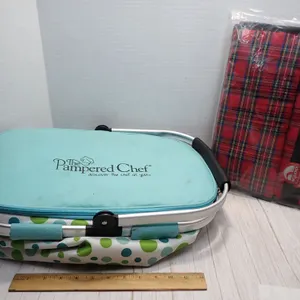 Pampered Chef Insulated Picnic Basket & New Igloo Food Shuttle Plaid Tote Lot