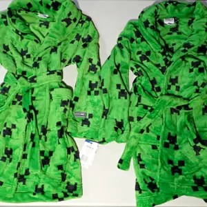 Minecraft Creeper Fleece Bathrobe Lot 2 NWT Boys Size 10 Green Plush Matching