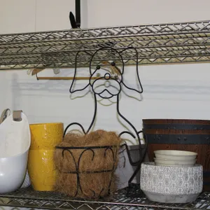 Planters & Décor