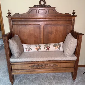 Antique-Style Wooden Hall Bench with Storage
