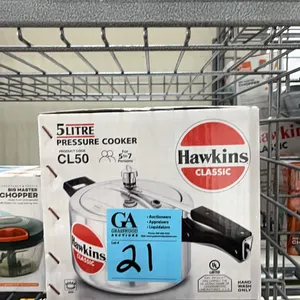Hawkins 5 Litre pressure cooker CL50 new in box, 2 Prexo vegetable choppers