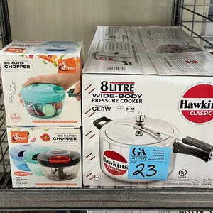 Hawkins 8 Litre pressure cooker CL8W new in box, 2 Prexo vegetable choppers