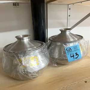 2 aluminum steamer pots