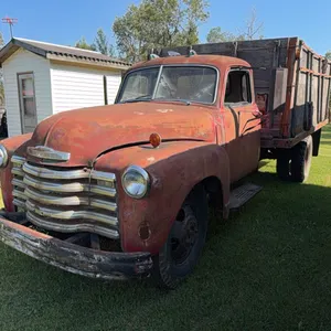 Chev 1143 Grain Truck, Duals, c/w 12' Wood Box, Hoist, 63,000miles, VIN 9114301789
