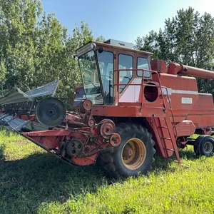 Massey Ferguson 760 Combine with Straight Cut Header, Pick Up Header SC, S/N 41-23017