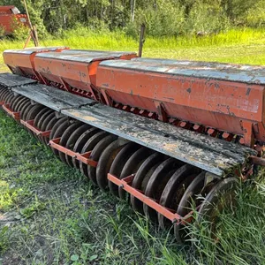 Co-op Double Disk Drill w/ Fertilizer, Metal Packers, 3 @ 8' Sections