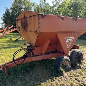 United Total Farm 850 Granular Spreader