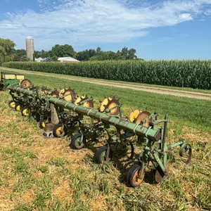 8 Row 30” Field Cultivator