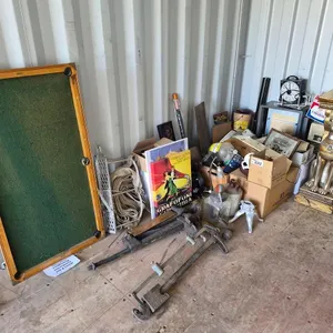 Assorted Vintage Collectibles and Household Decor
 UNRESERVED
