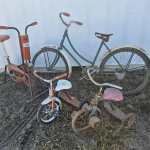 Vintage Bicycles, Tricycles and CCM Exerciser
 UNRESERVED